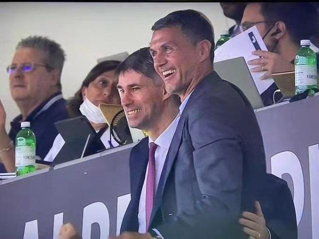 红黑大叔们 都露出了老父亲般的笑容