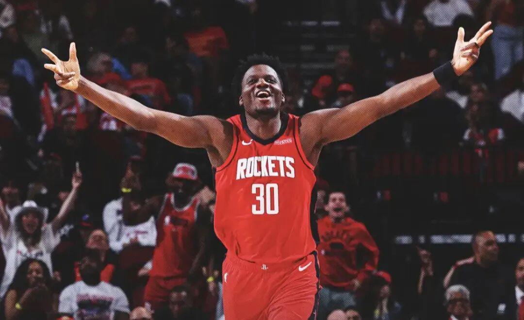 mk体育APP-活久见！12年了！！他终于投进第一个3分！！